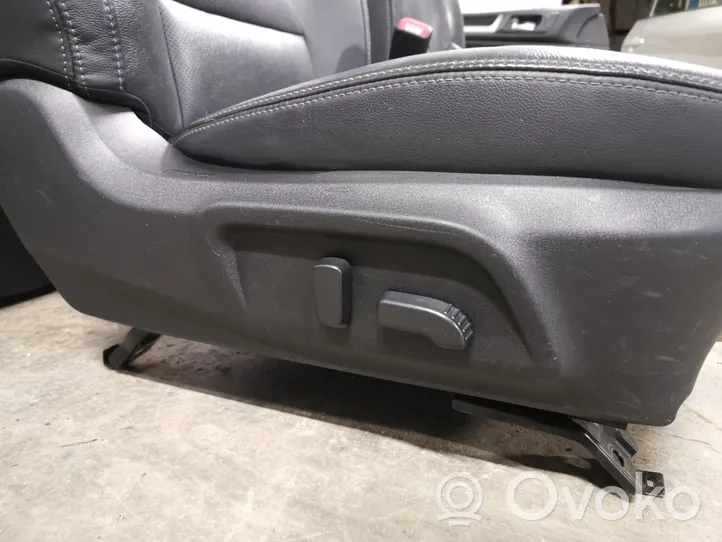 Subaru Outback (BS) Kit intérieur 