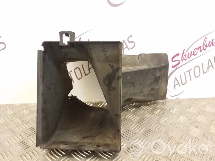 Audi A4 S4 B5 8D Canale guida dell’aria dell’intercooler 8D0117389C