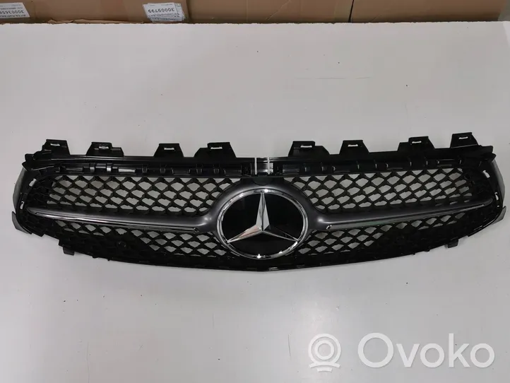 Mercedes-Benz CLA C118 X118 Atrapa chłodnicy / Grill A1188883800