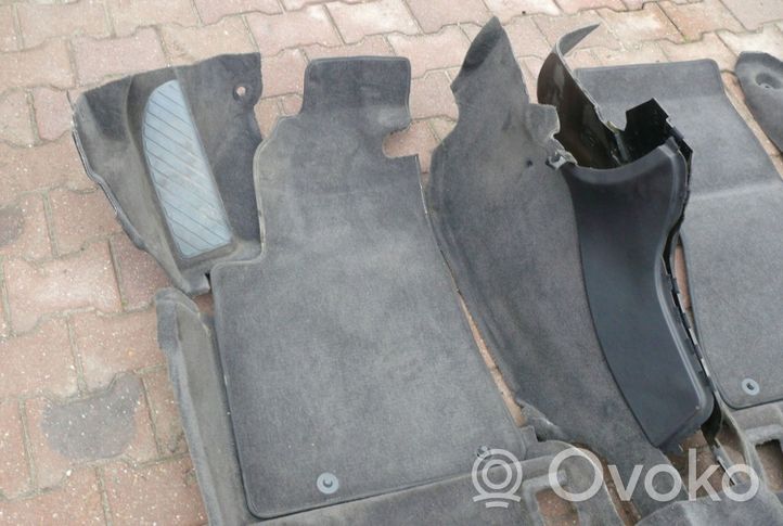 Audi A8 S8 D2 4D Tappeto per interni 4D0863021N