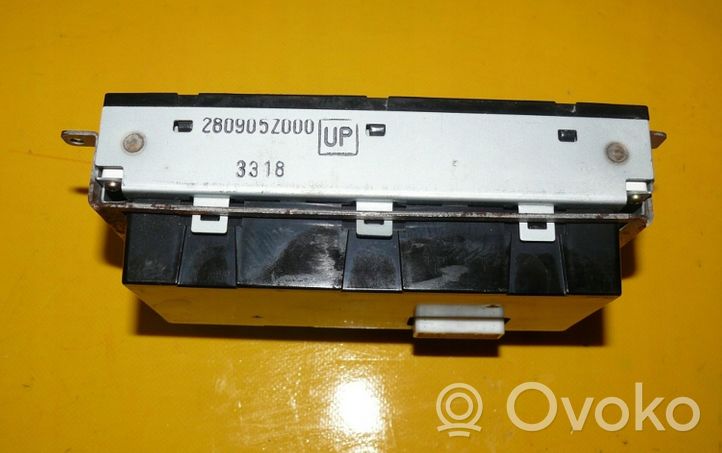 Nissan Quest Monitor / wyświetlacz / ekran 280905Z000