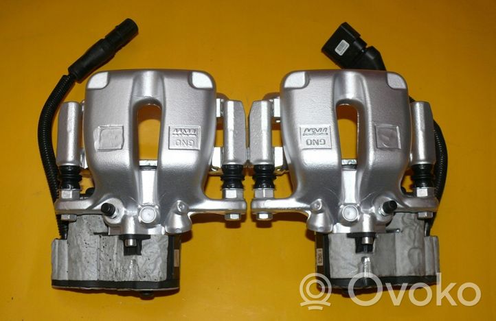 Audi A8 S8 D3 4E Set dischi freno e pinze 