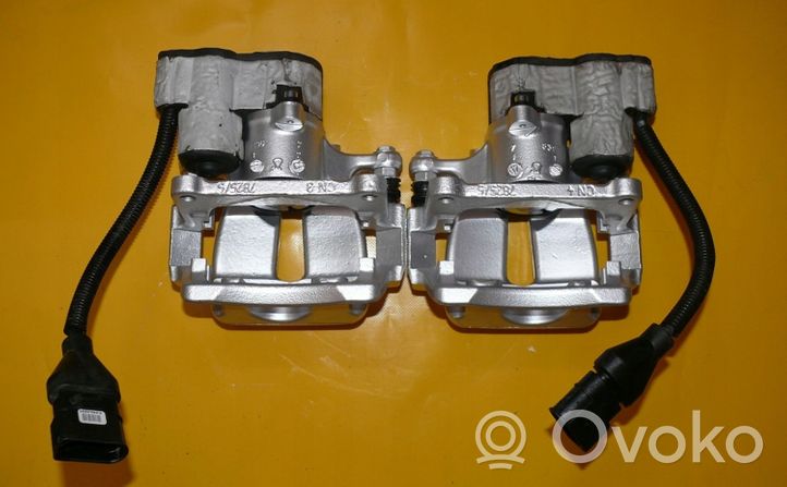 Audi A8 S8 D3 4E Set dischi freno e pinze 