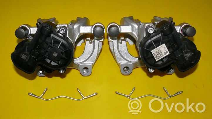 Volkswagen Touran III Set dischi freno e pinze 5Q0615405BC