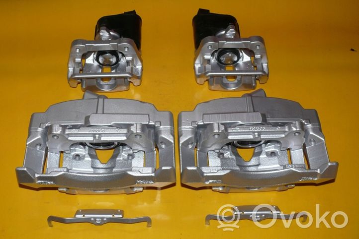 Volvo V60 Set dischi freno e pinze 
