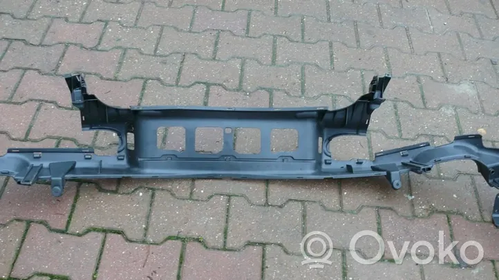 Mercedes-Benz CLK A209 C209 Traversa di supporto paraurti anteriore A2098850065