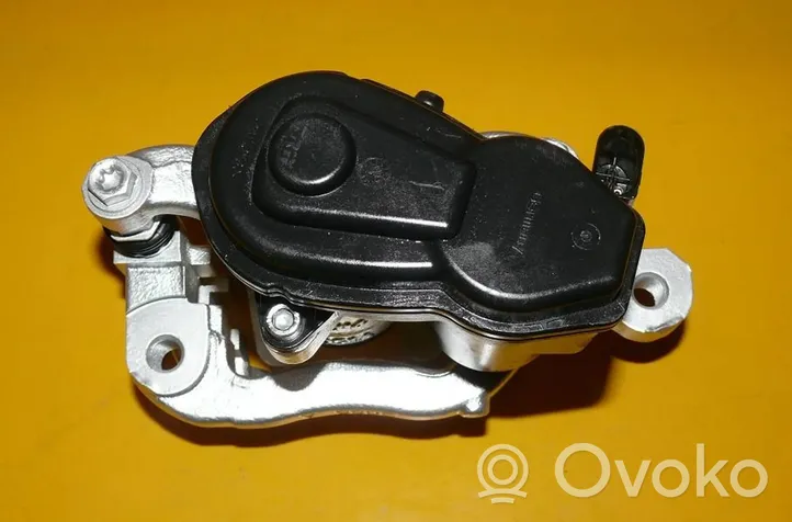 Nissan X-Trail T32 Caliper del freno trasero 44000-4CA0A