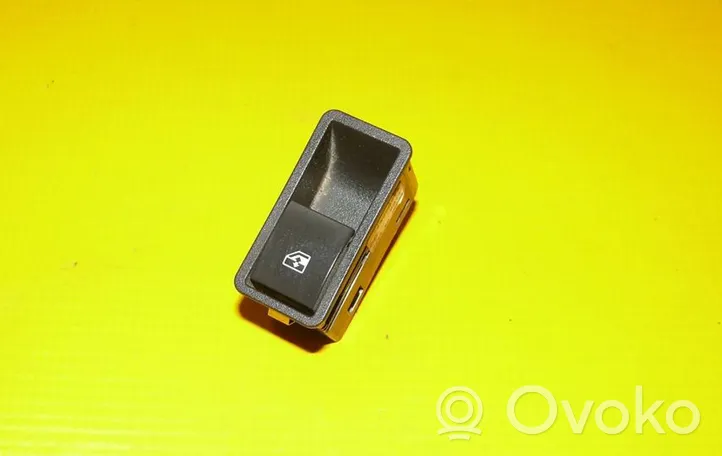 Opel Zafira B Interrupteur commade lève-vitre 13228711