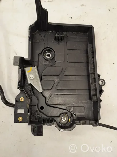 Dacia Sandero III Batteriegestell 244286139R