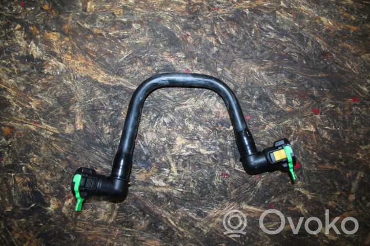 Volvo V70 Tubo flessibile del radiatore dell’olio del cambio 8G917890BC