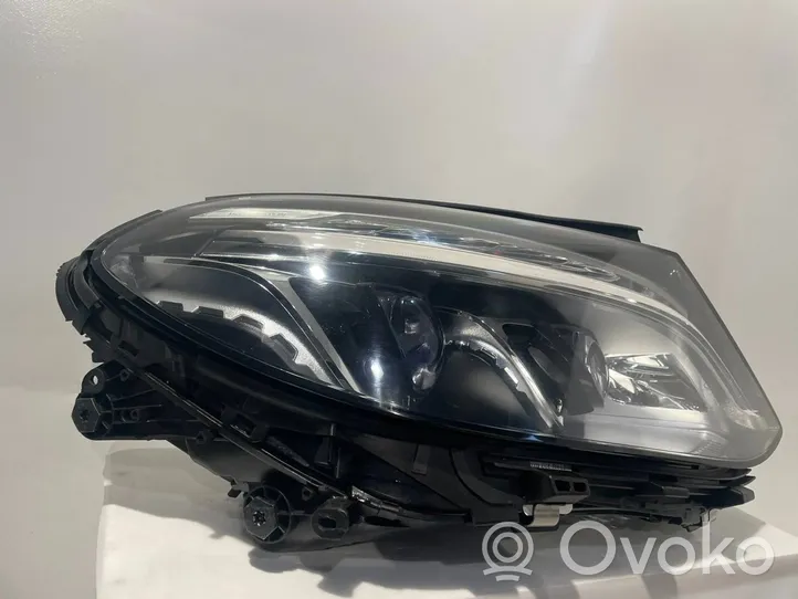 Mercedes-Benz GLE (W166 - C292) Lampa przednia A1669064003