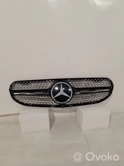 Mercedes-Benz GLC X253 C253 Grille calandre supérieure de pare-chocs avant A0008800300