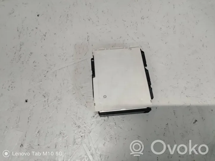 Toyota RAV 4 (XA50) Module de fusibles 8922142410