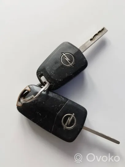 Opel Astra J Ignition key/card 