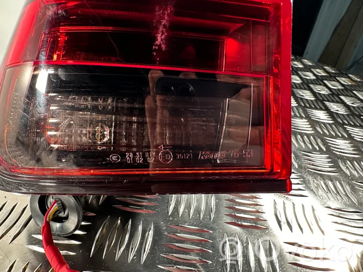 Lexus UX Lampa tylna 