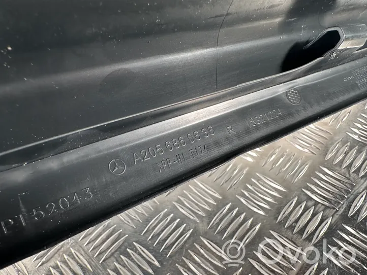 Mercedes-Benz C W205 Priekinio slenksčio apdaila (vidinė) A2056860636
