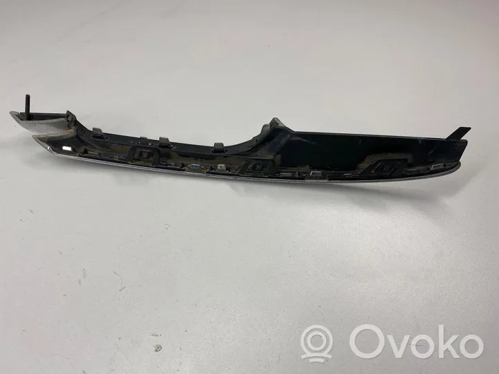 BMW 3 F30 F35 F31 Etupuskurin alempi jäähdytinsäleikkö 7279697