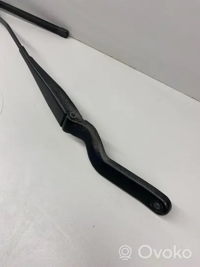 Ford C-MAX I Front wiper blade arm 3M5117526AB