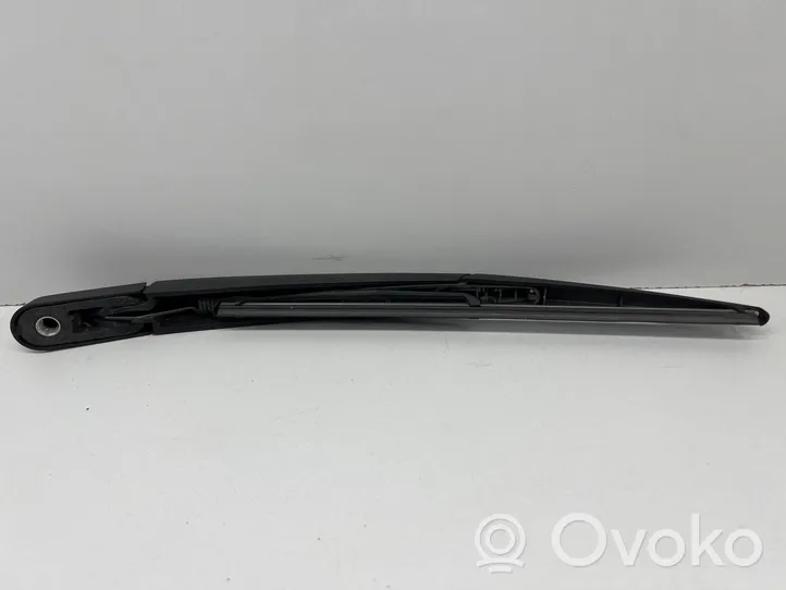 Nissan Juke I F15 Rear wiper blade arm 80019327