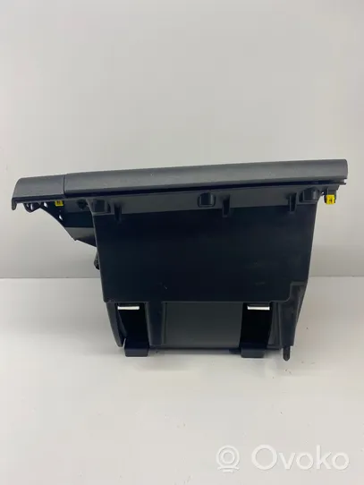 Renault Kadjar Glove box frame 685002635R