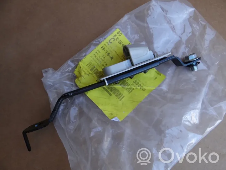 Mazda CX-5 Rail de réglage hauteur de ceinture de sécurité 1092033