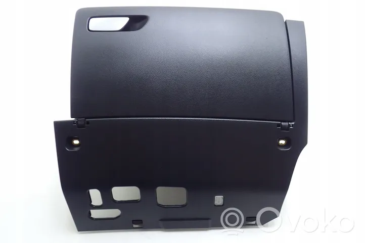 Audi Q3 8U Glove box set 8U1857035