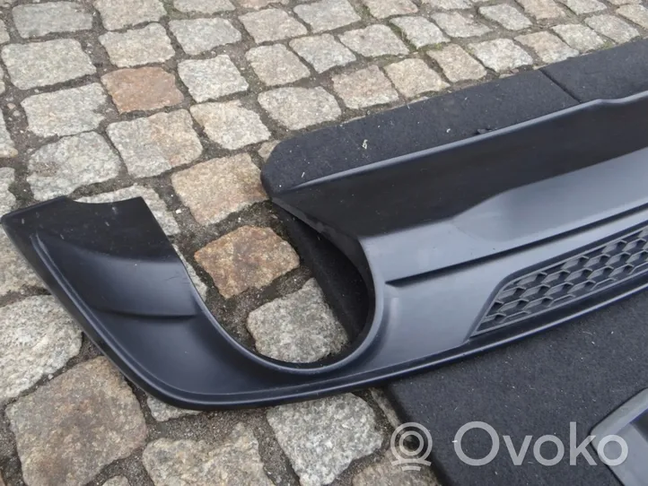 Audi A5 Apatinė bamperio dalis 8W6807521C