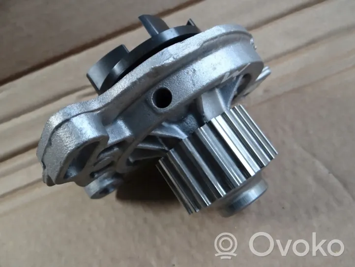 Audi 100 200 5000 C3 Pompe de circulation d'eau 069121019C