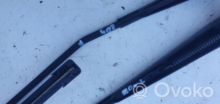 Volkswagen Eos Front wiper blade arm 