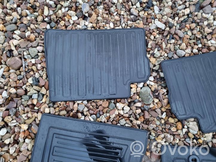 Toyota Auris E180 Kit tapis de sol auto 