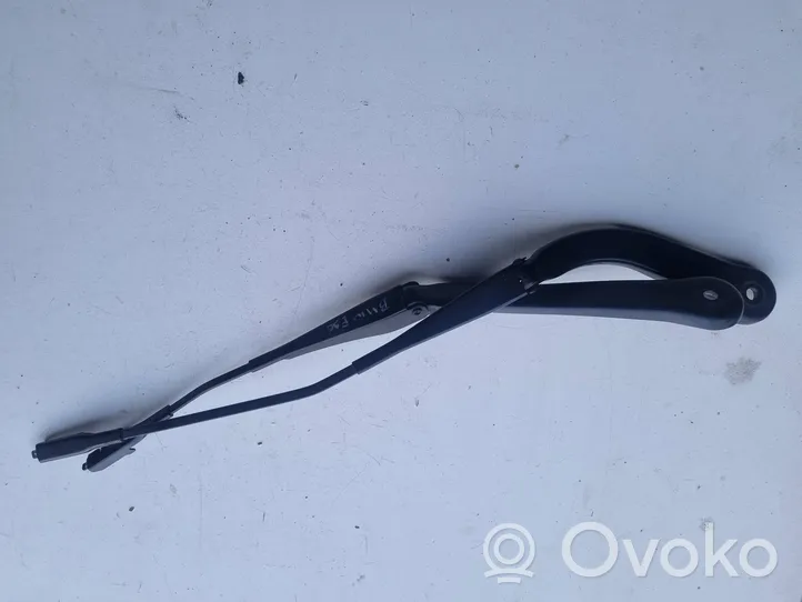 BMW 3 E90 E91 Windshield/front glass wiper blade 7253386