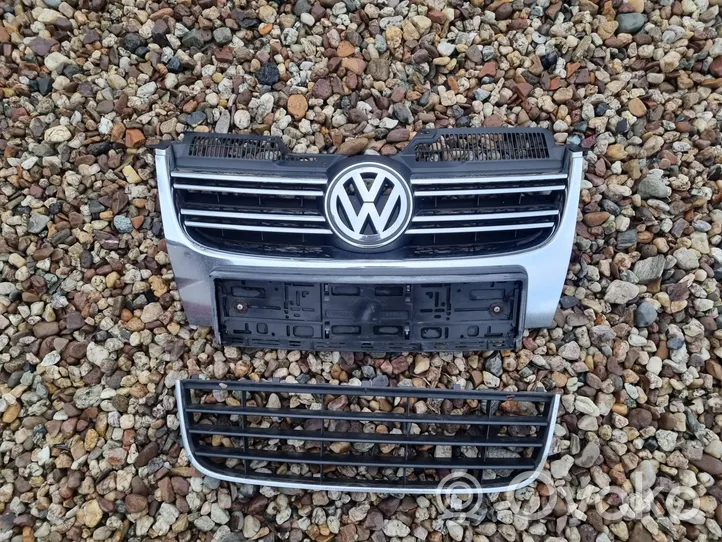 Volkswagen Golf V Rejilla superior del radiador del parachoques delantero 1K5853651