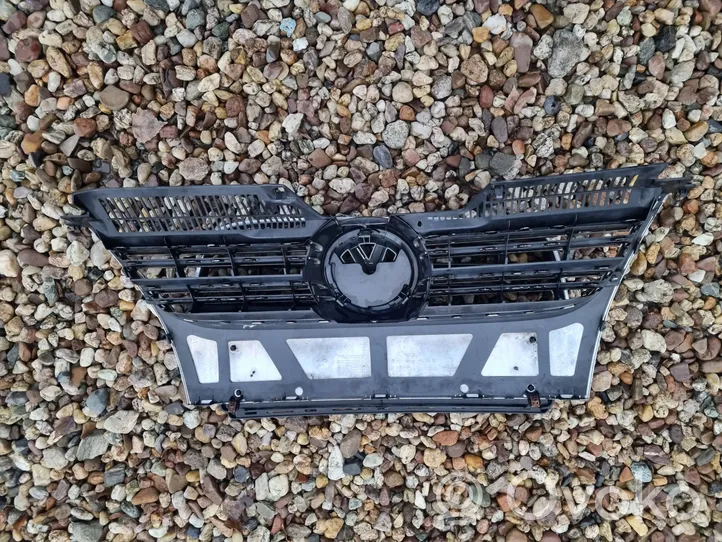 Volkswagen Golf V Rejilla superior del radiador del parachoques delantero 1K5853651