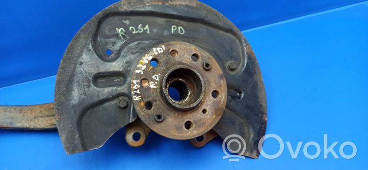 Mercedes-Benz R W251 Front wheel hub 060645C2