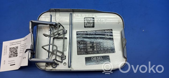 Mercedes-Benz S W220 Sportello del serbatoio del carburante A0005843117