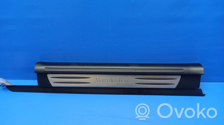Mercedes-Benz SLK R171 Priekinio slenksčio apdaila (vidinė) 1716800135