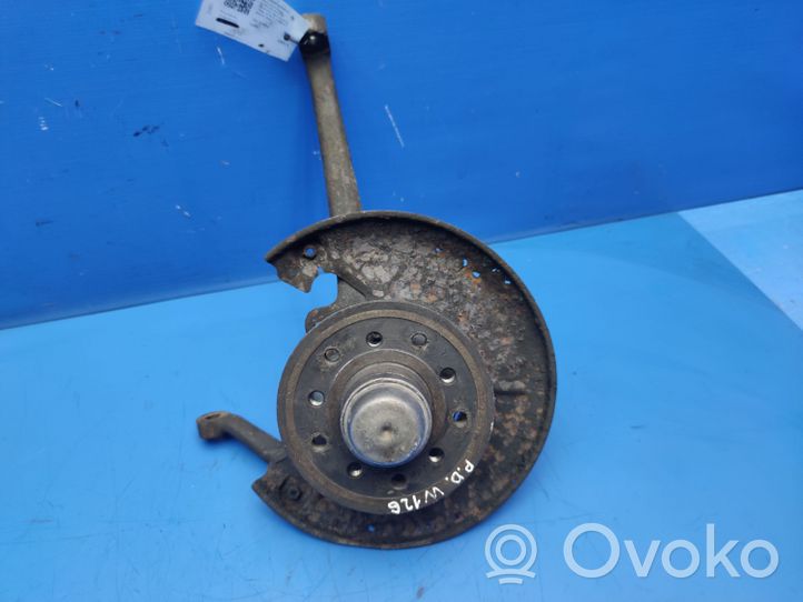 Mercedes-Benz S W126 Front wheel hub W126