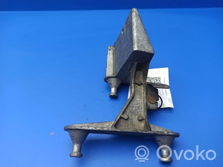 Mercedes-Benz C W203 Soporte para la bomba de ABS A2034310240