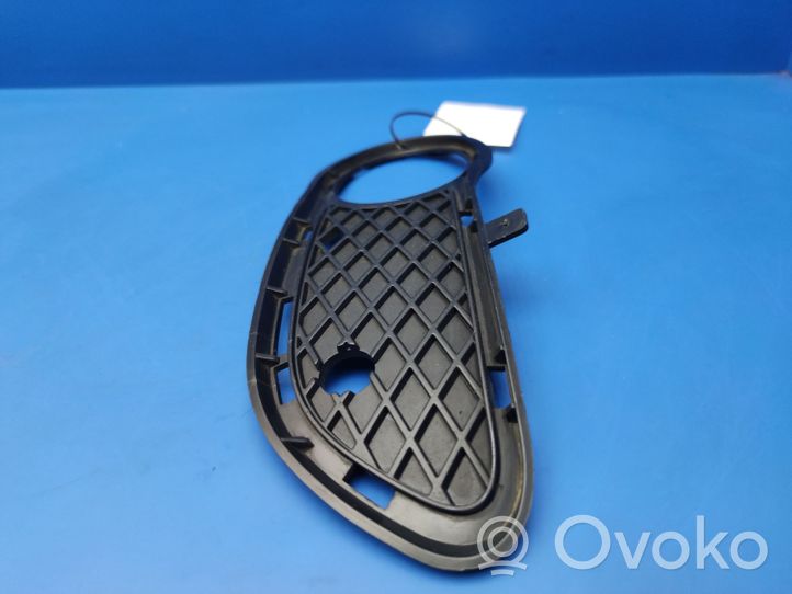 Mercedes-Benz C W203 Grille antibrouillard avant A2038850923