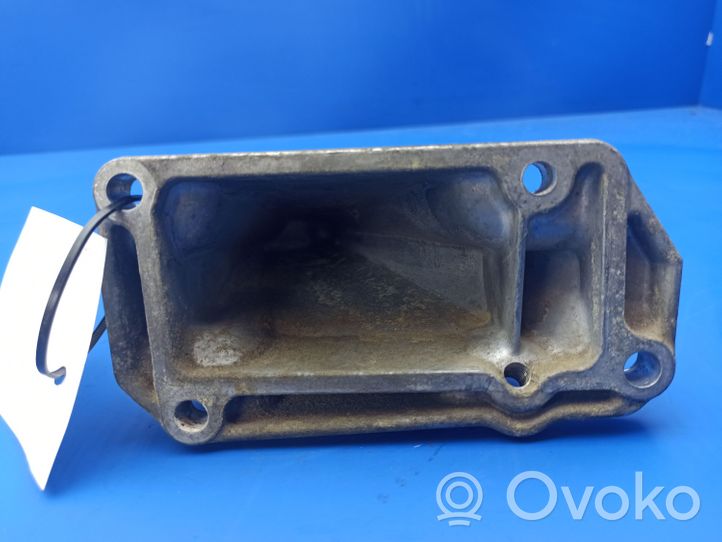 Mercedes-Benz C AMG W203 Engine mounting bracket A1122232004