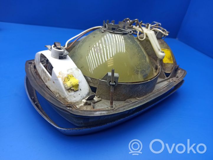 Mercedes-Benz COMPAKT W115 Headlight/headlamp 