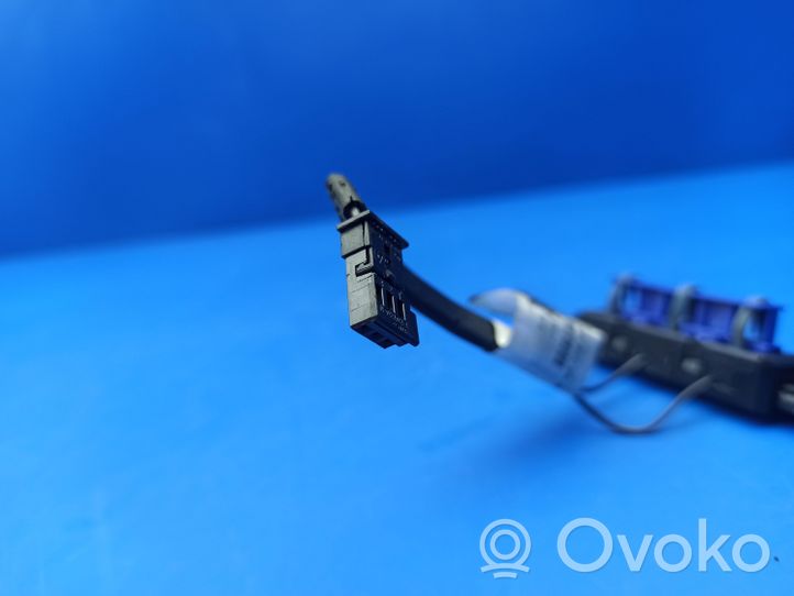 Mercedes-Benz C W204 Antennenverstärker Signalverstärker A2048270548