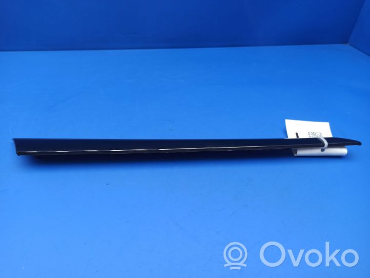 Mercedes-Benz C W204 Baguette moulure de porte arrière A2047300522