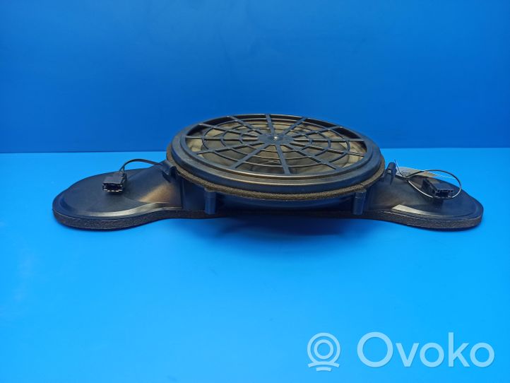 Mercedes-Benz S W220 Subwoofer-bassokaiutin A2208204802