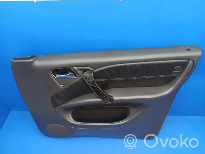 Mercedes-Benz ML W163 Rivestimento del pannello della portiera anteriore A163720365