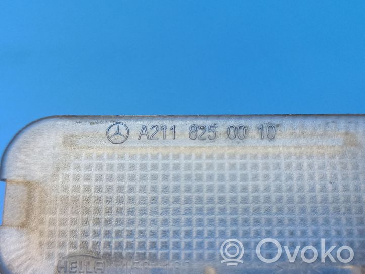 Mercedes-Benz E W211 Éclairage intérieur porte arrière A2118250010