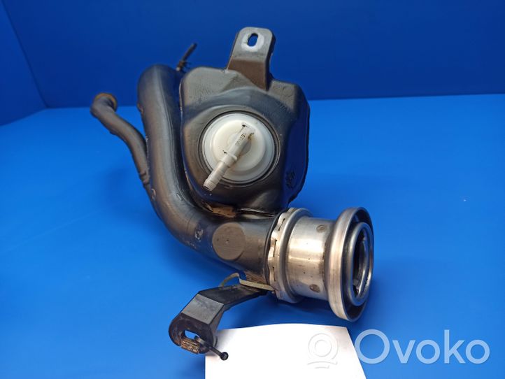 Mercedes-Benz E W211 Tubo e bocchettone per riempimento serbatoio del carburante A2114703520