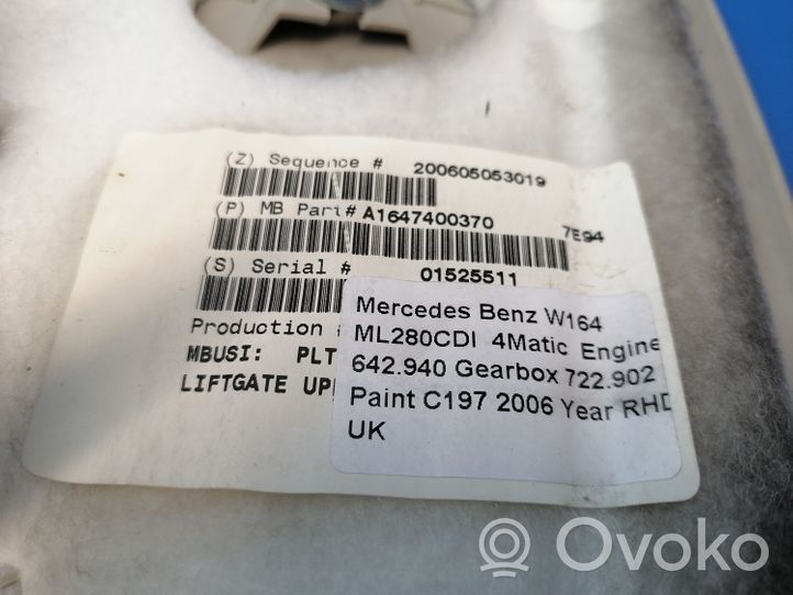 Mercedes-Benz ML W164 Poszycie / Tapicerka tylnej klapy bagażnika A1647400370