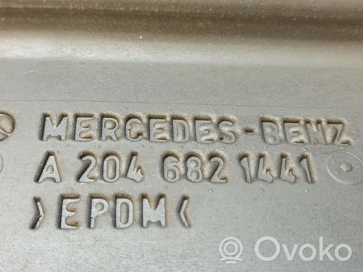 Mercedes-Benz E C207 W207 Kita bagažinės apdailos detalė A2046821441