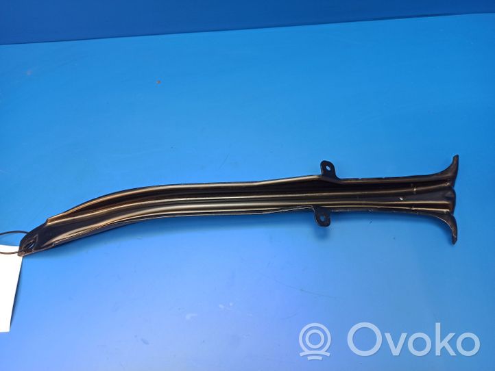 Mercedes-Benz E C207 W207 Pannello laterale di supporto del radiatore A2076280624